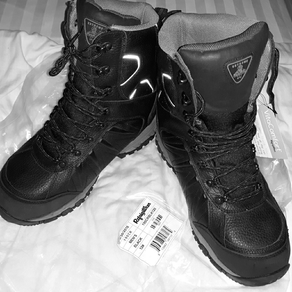 Mens RefrigiWear insulated boots